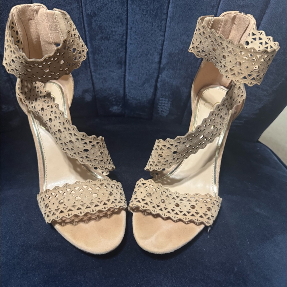 Elegant Tan Women's Sandals